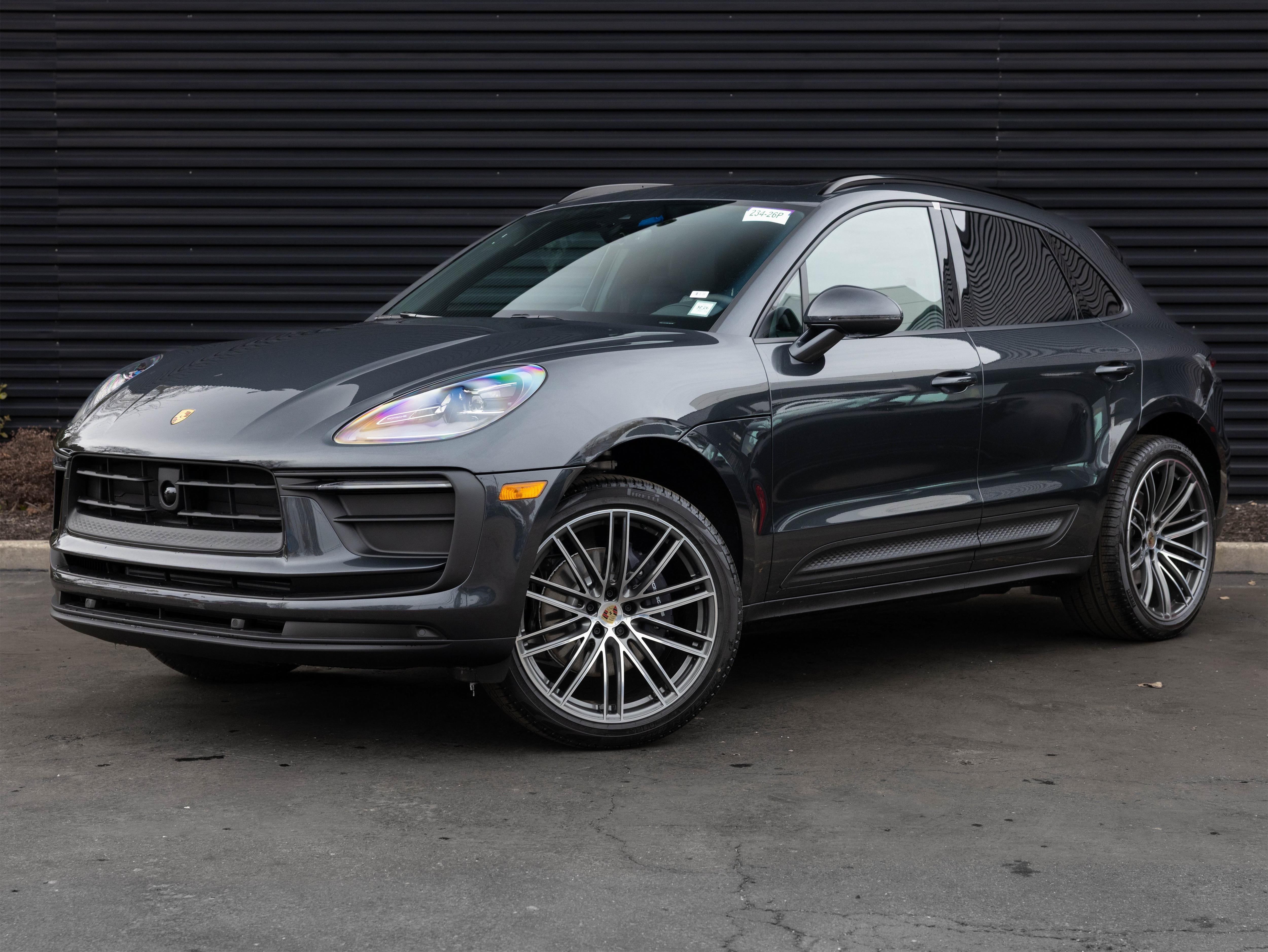 2026 Porsche Macan Base