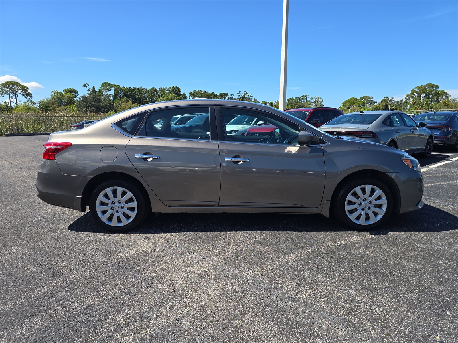 2017 Nissan Sentra SV photo 2