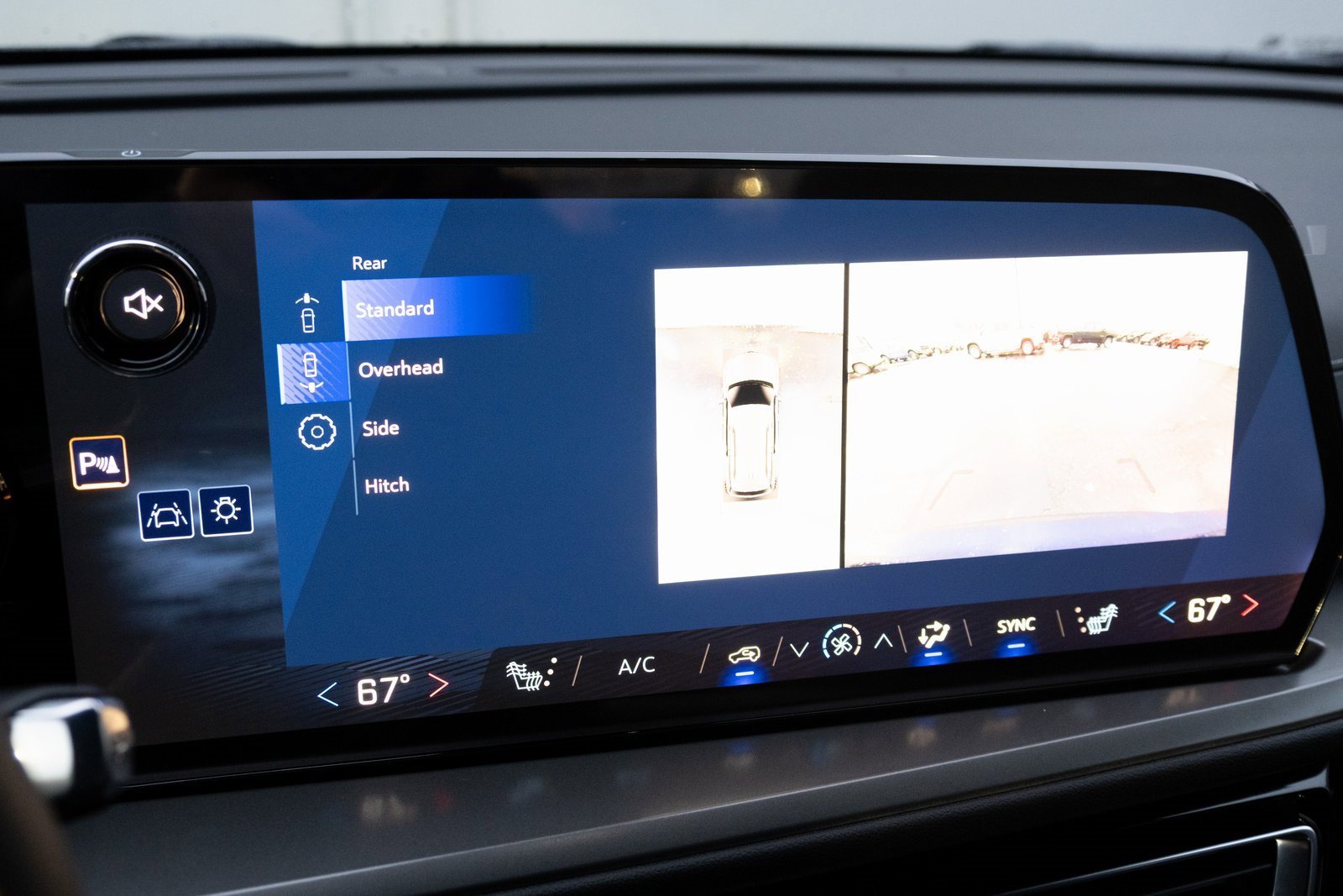 2026 Chevrolet Traverse photo 4