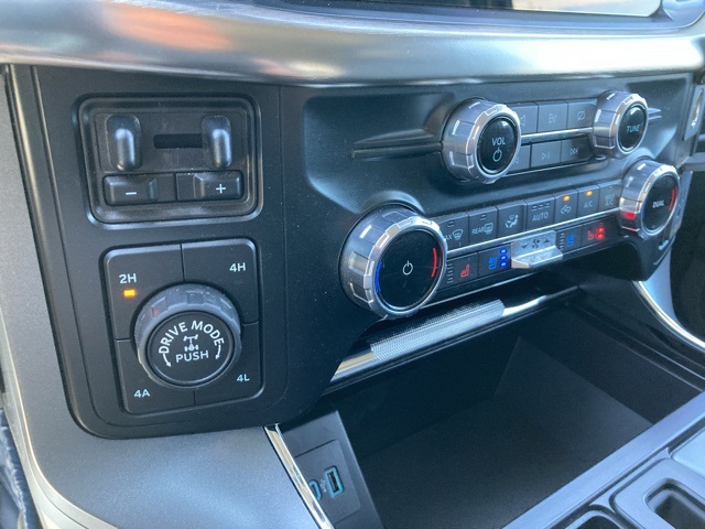 2022 Ford F-150 Lariat photo 27