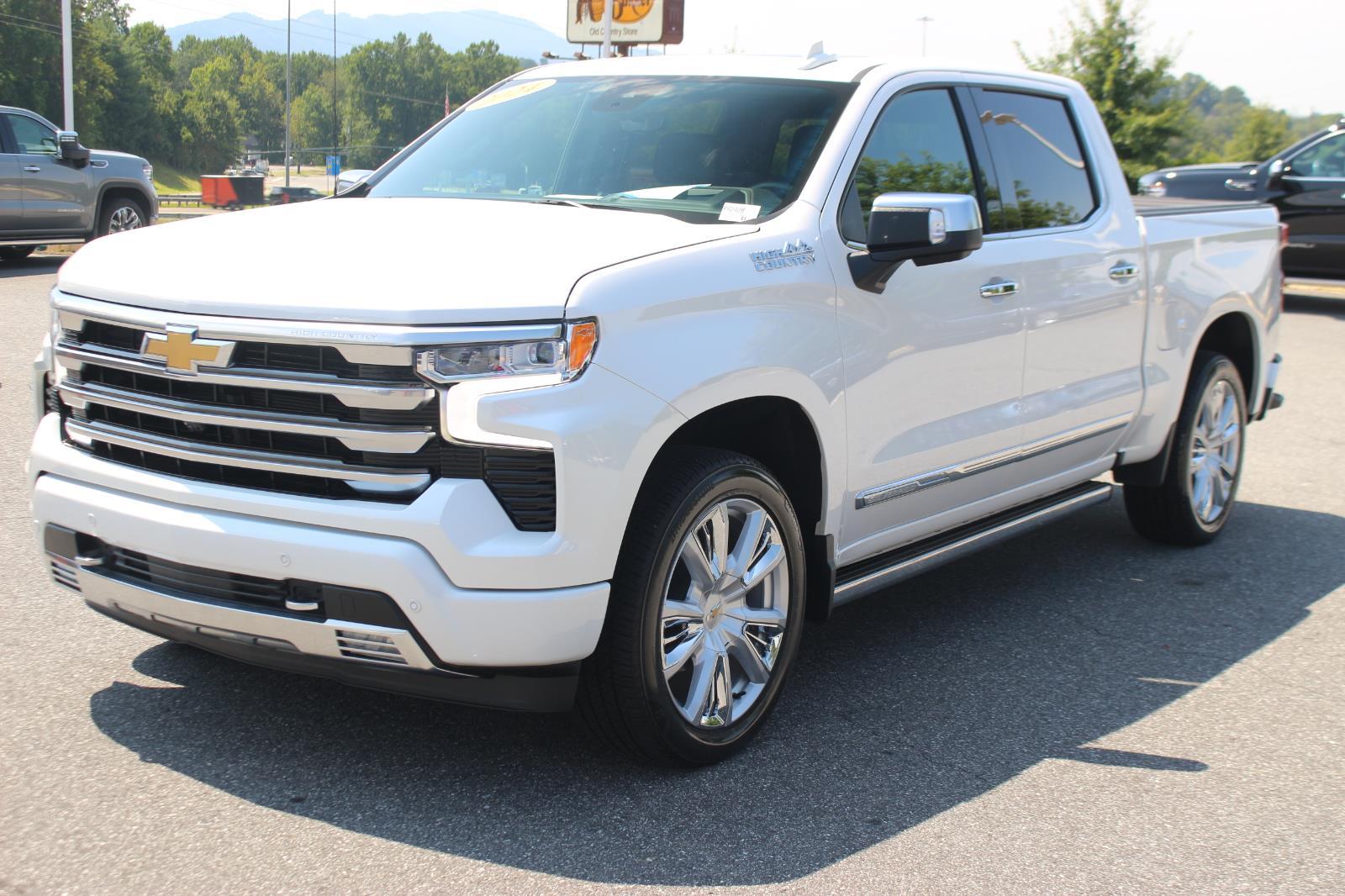 2024 Chevrolet Silverado 1500 High Country photo 3