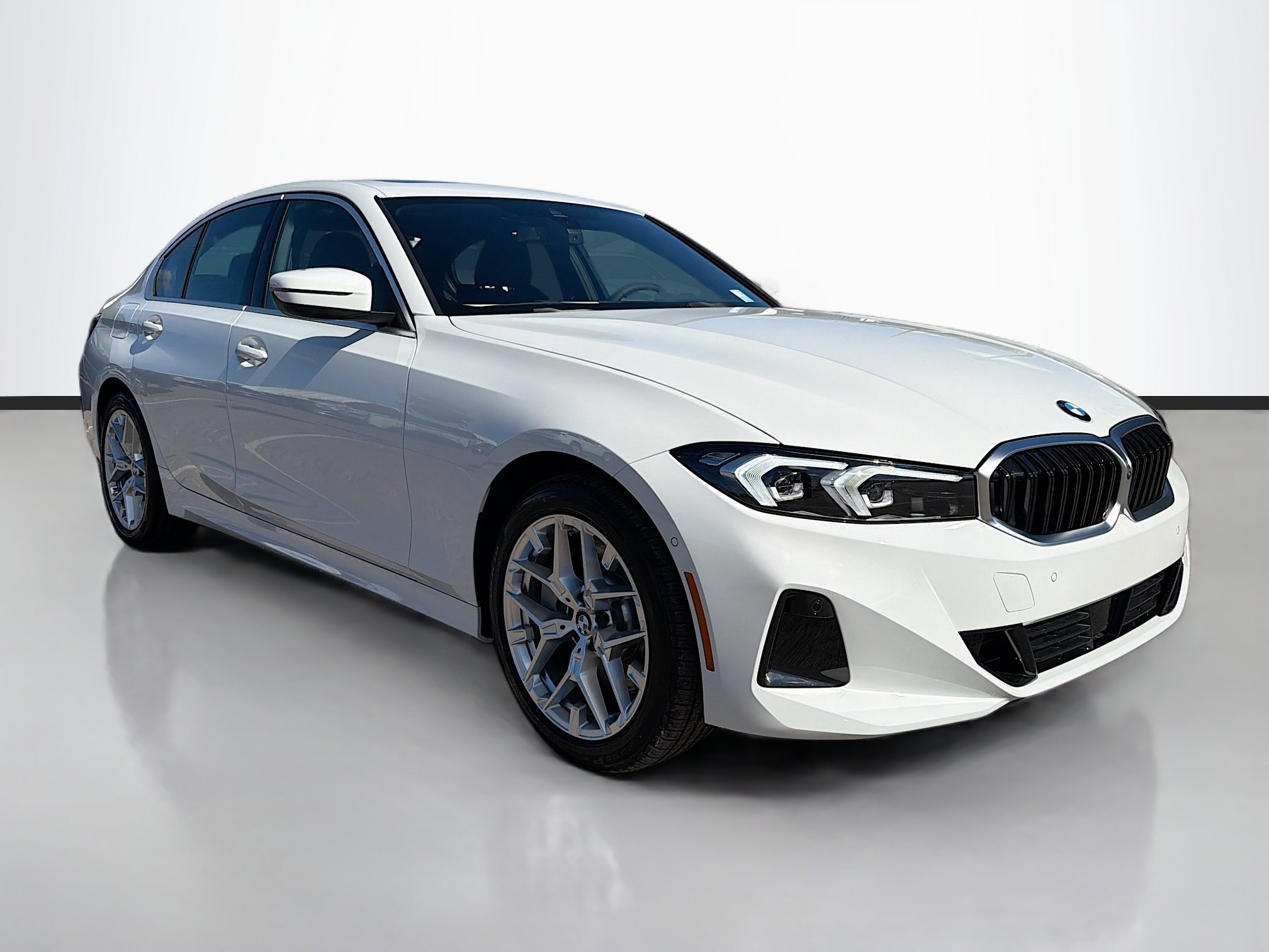 2026 BMW 3 Series 330i's photo