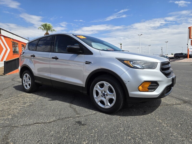 2018 Ford Escape S photo 4