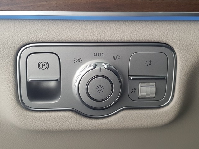 2025 Mercedes Benz GLS 450 4MATIC photo 24