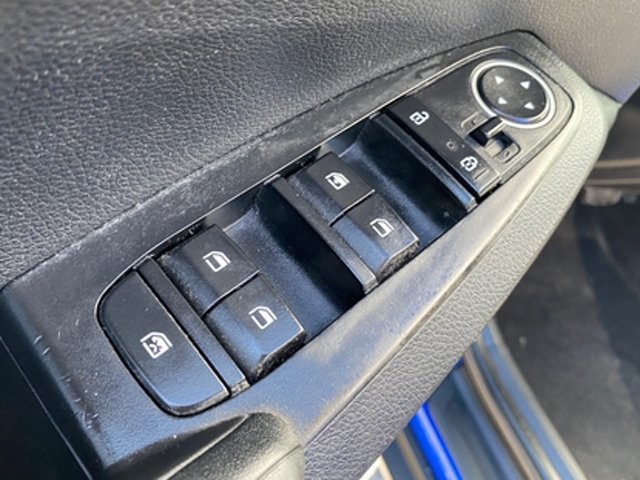 2022 Kia Seltos LX photo 15
