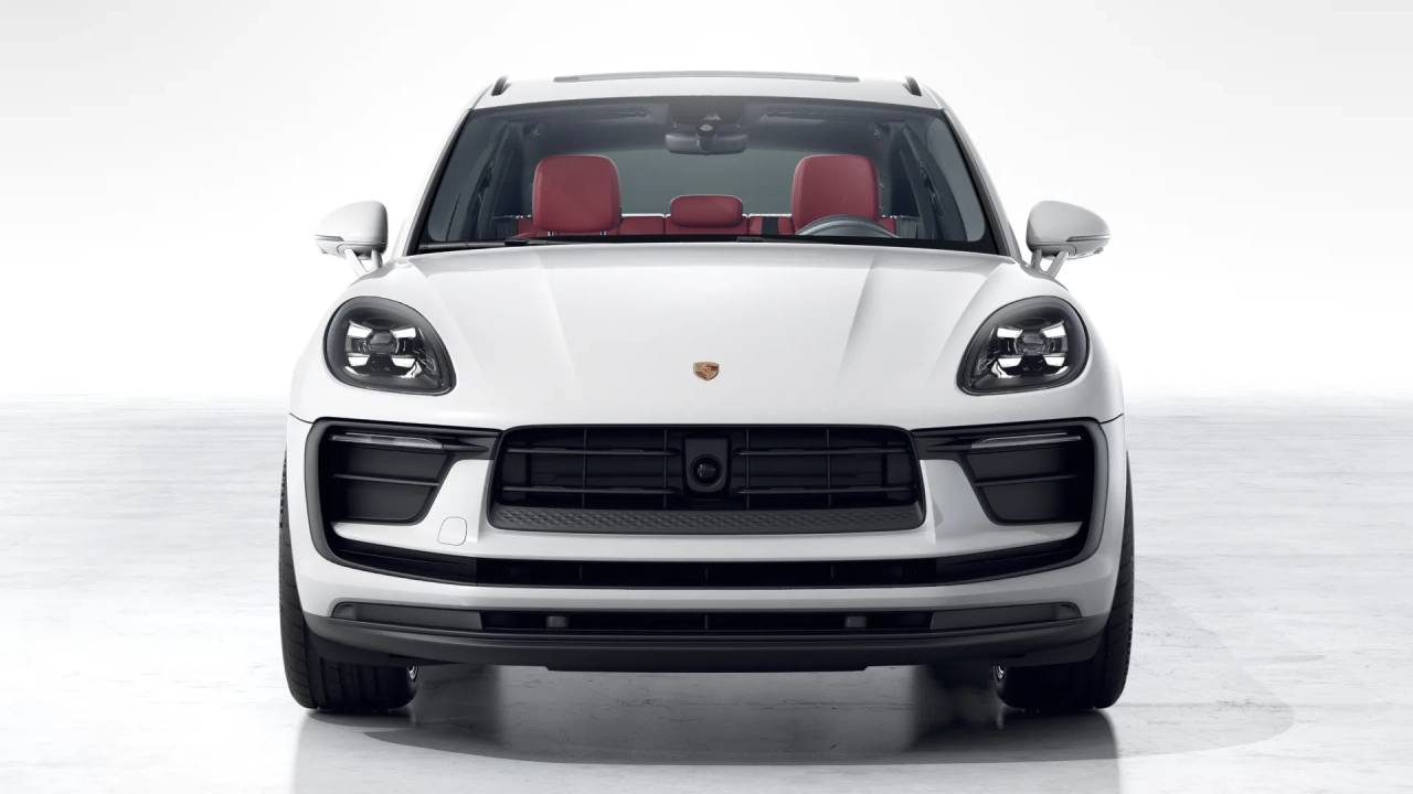 2026 Porsche Macan T photo 8