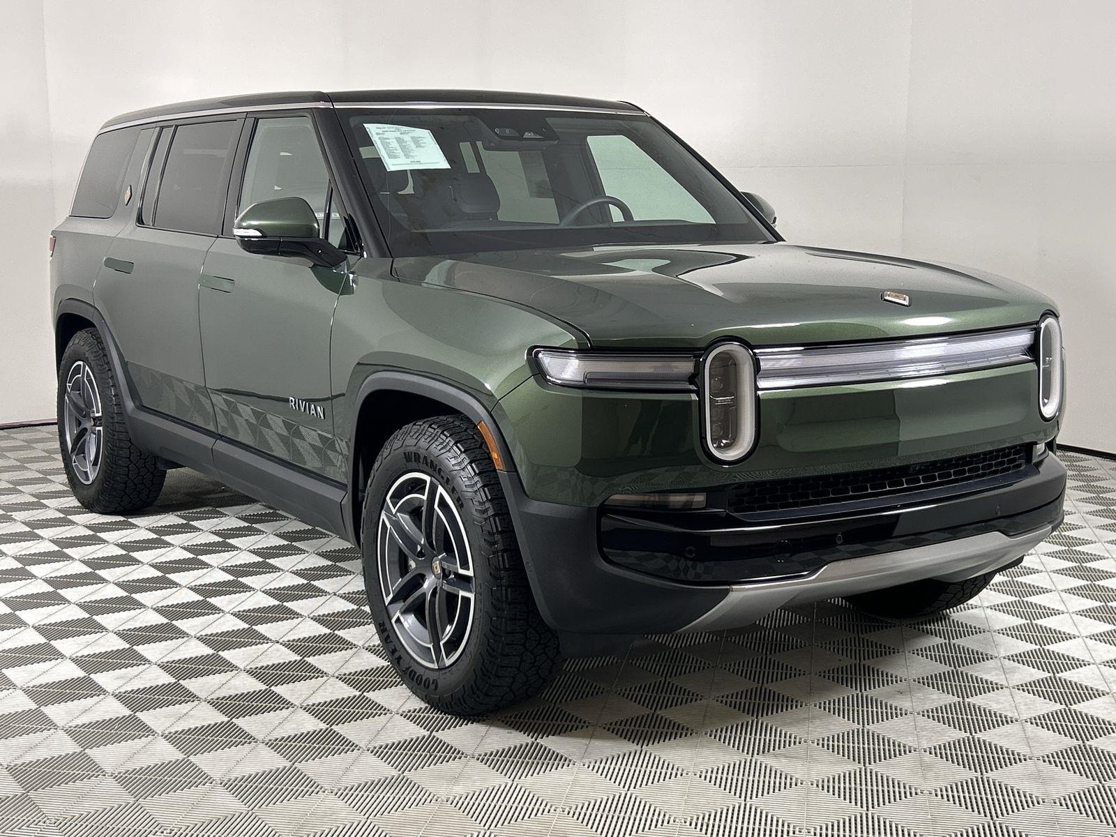 2025 Rivian R1S Adventure photo 6