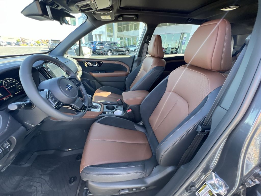 2025 Subaru Forester Touring photo 19