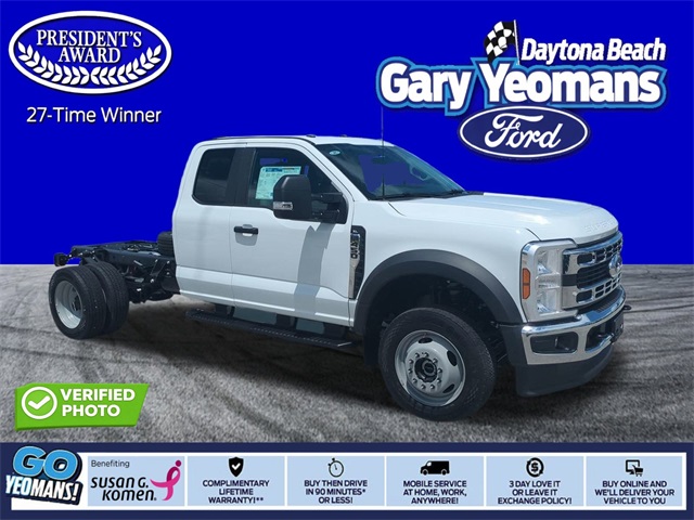 2025 Ford F-450 Super Duty Chassis Cab XL's photo