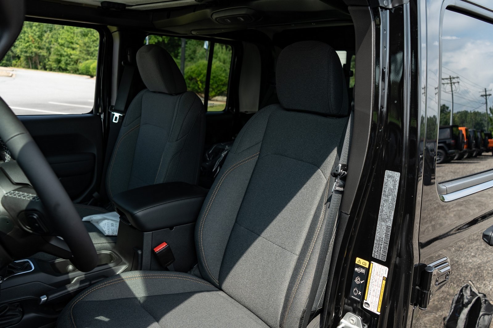 2025 Jeep Gladiator Sport photo 15