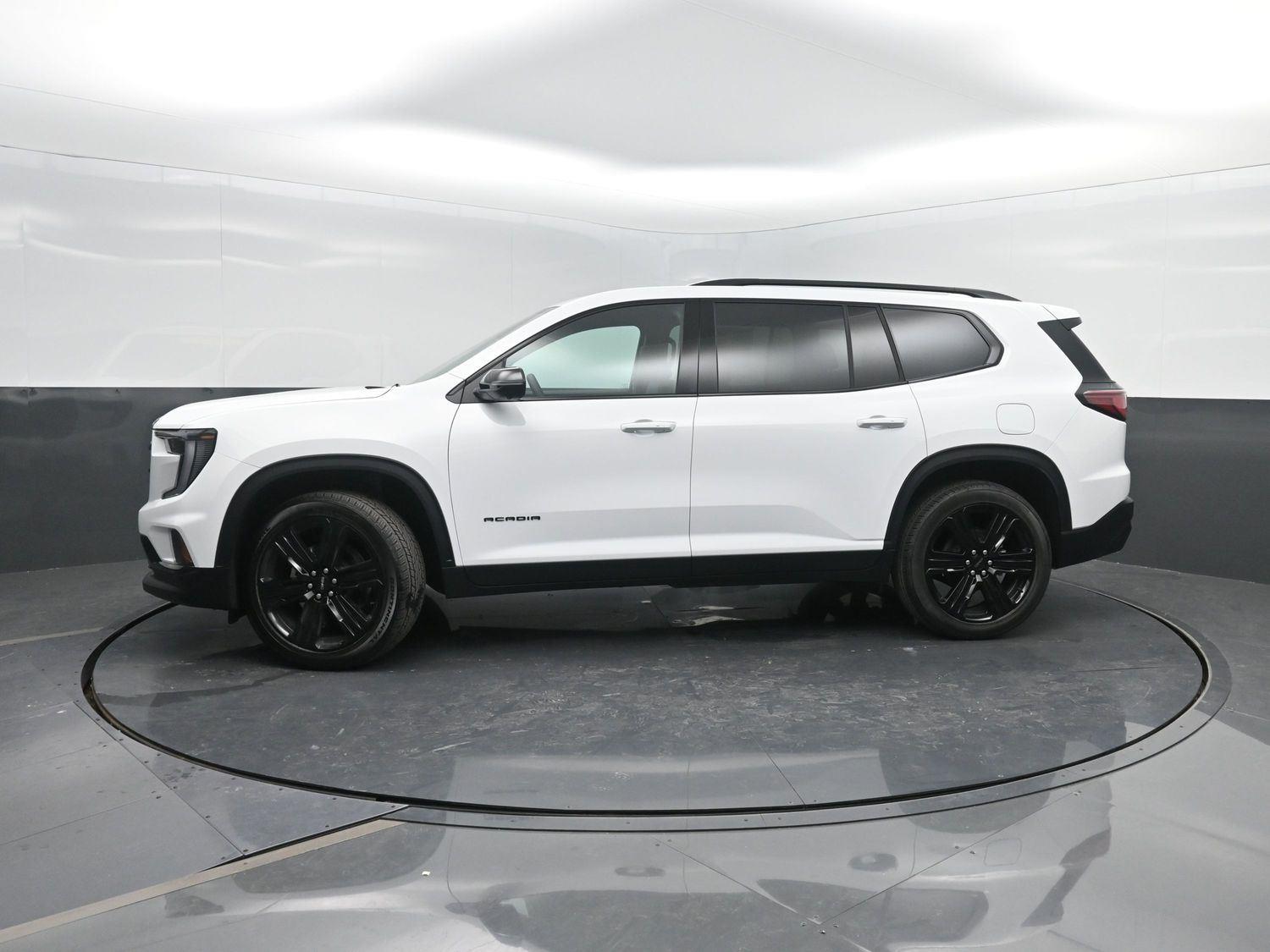 2026 GMC Acadia Elevation's photo