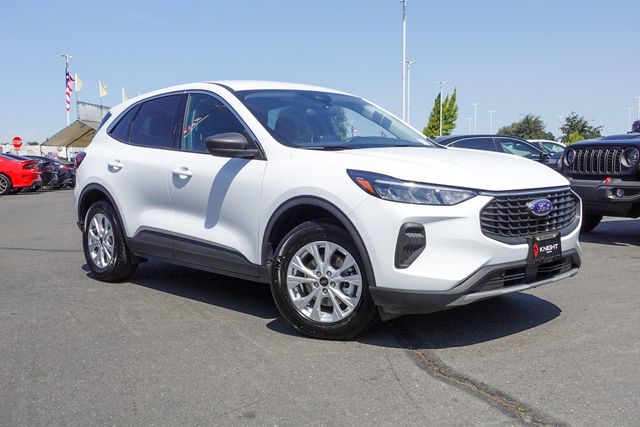 2024 Ford Escape Active photo 2