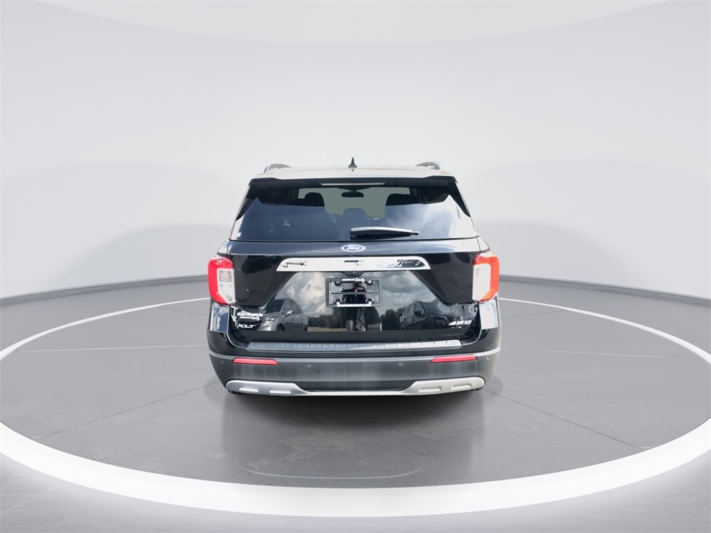2023 Ford Explorer XLT photo 7