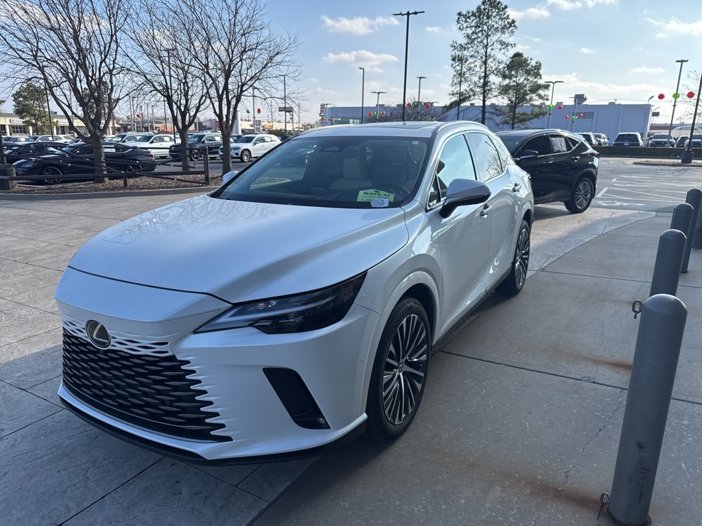 2025 Lexus RX 350's photo