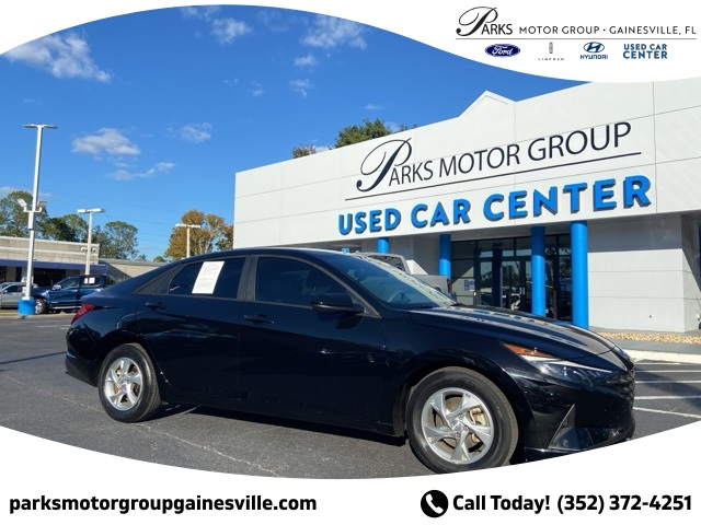 2023 Hyundai Elantra SE's photo