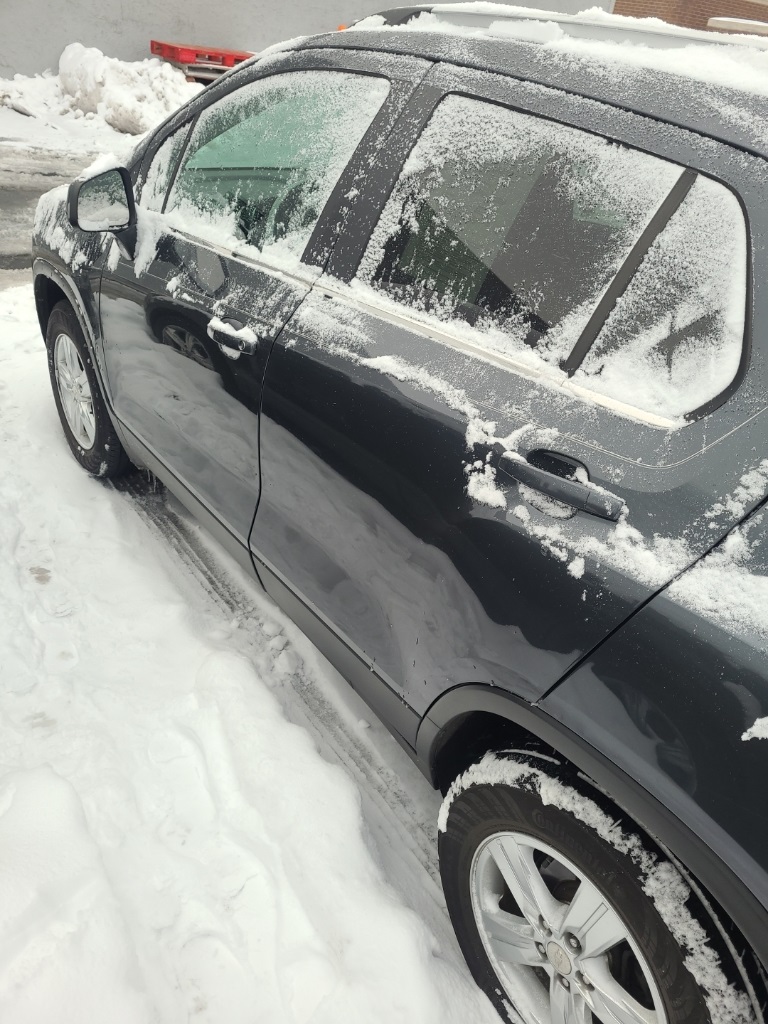 2016 Chevrolet Trax LT photo 3