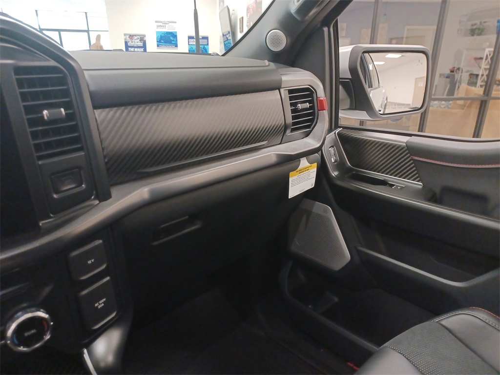 2025 Ford F-150 Raptor photo 21