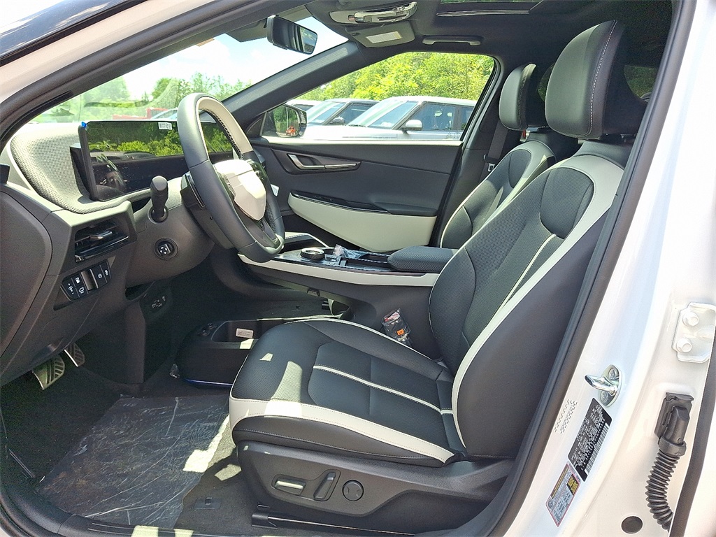 2025 Kia EV6 GT-Line photo 13