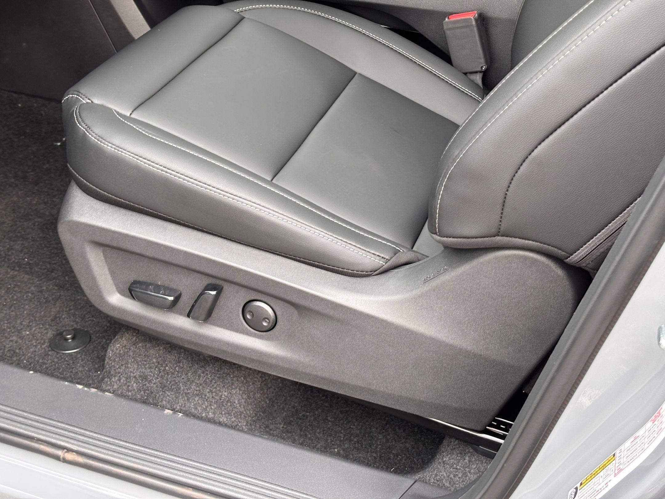 2025 Nissan Murano SL photo 3