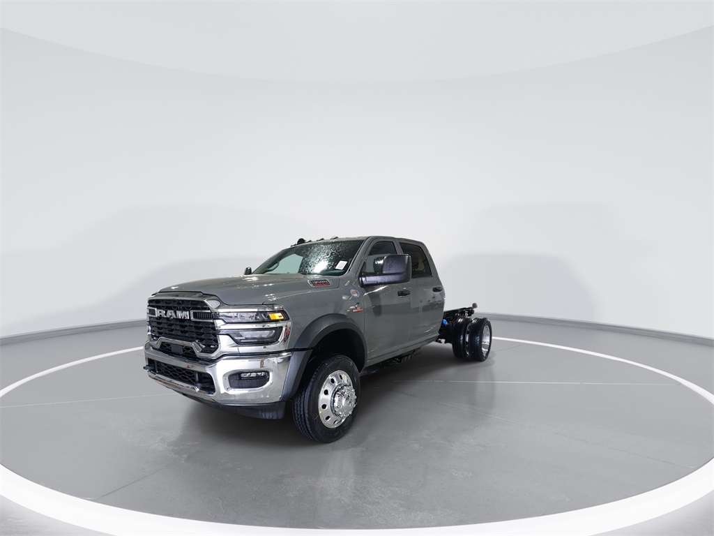 2026 Ram 4500 Tradesman photo 2