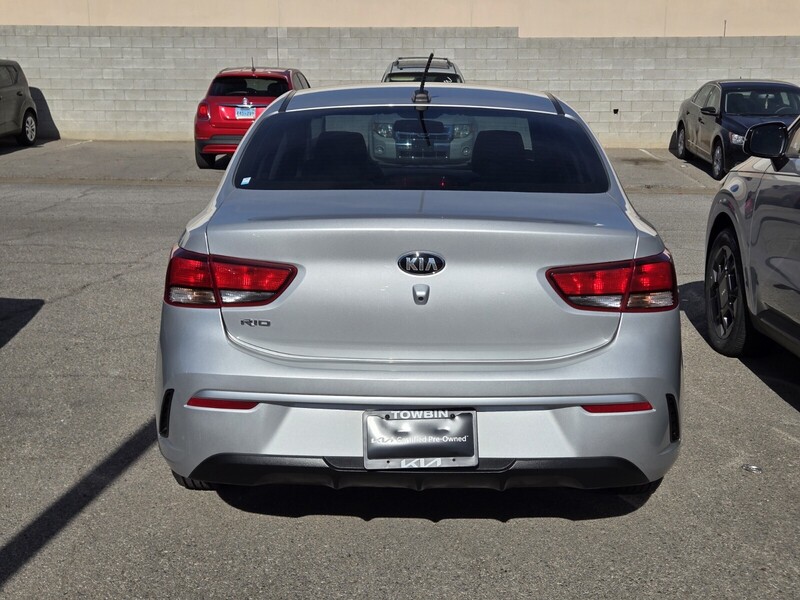 2021 Kia Rio LX photo 3