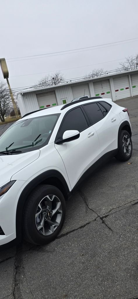 2025 Chevrolet Trax LT's photo