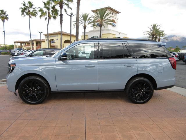 2025 Ford Expedition Platinum's photo