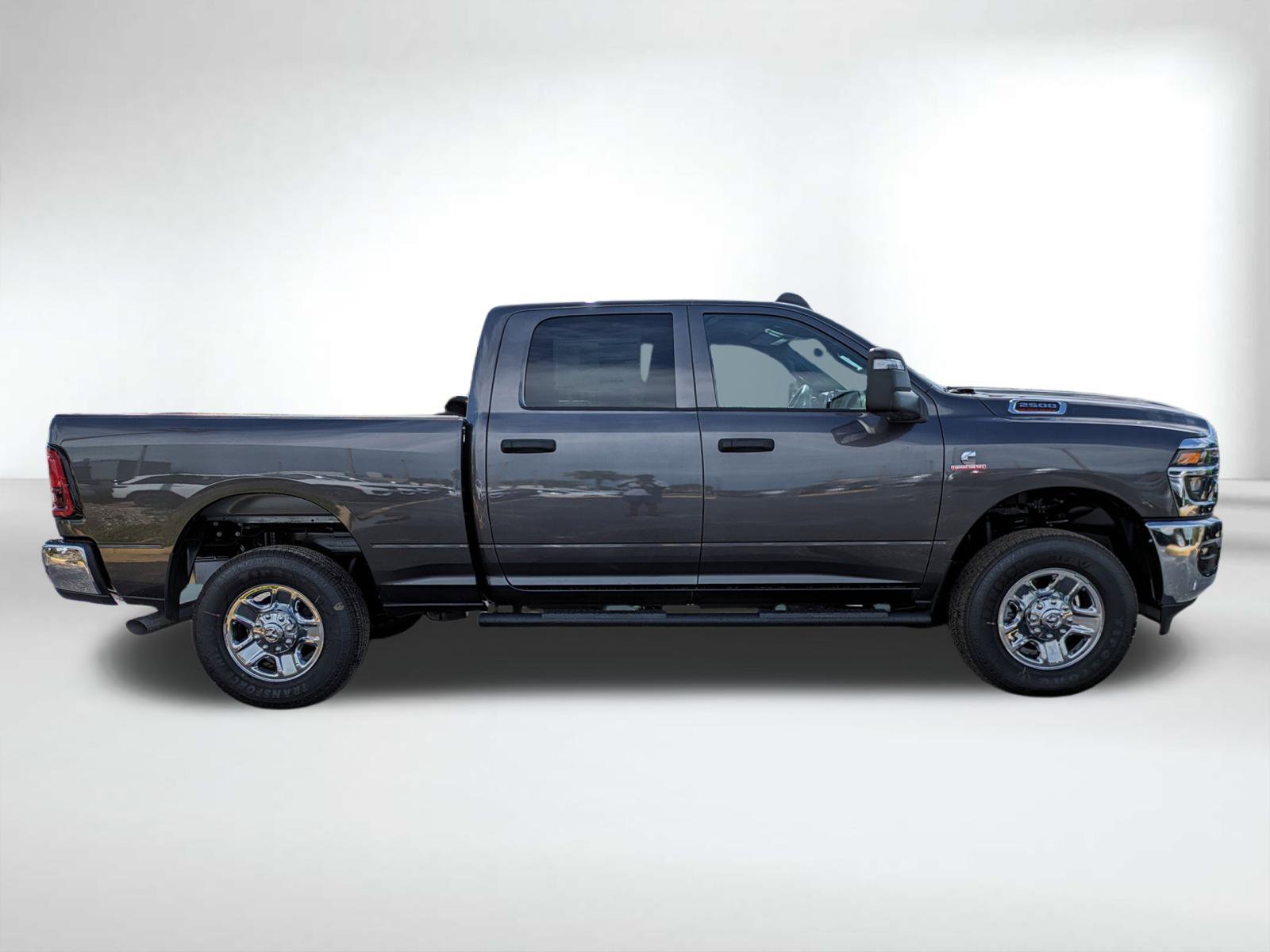 2025 Ram 2500 Tradesman photo 3