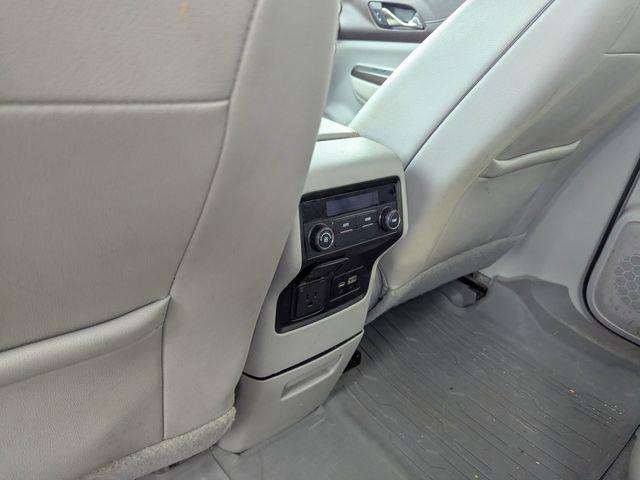2021 Gmc Acadia SLT photo 16