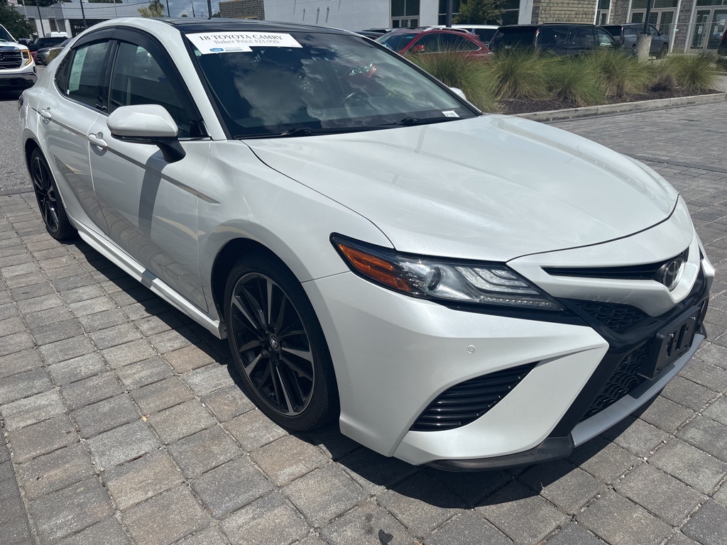 2018 Toyota Camry XSE photo 2