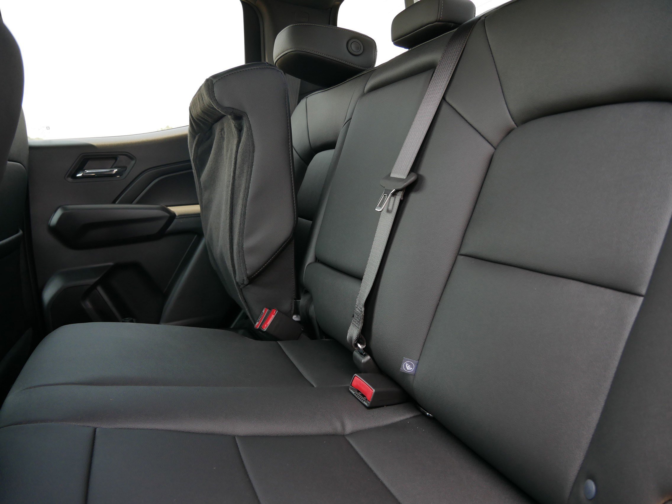 2025 Chevrolet Colorado Work Truck LT photo 4