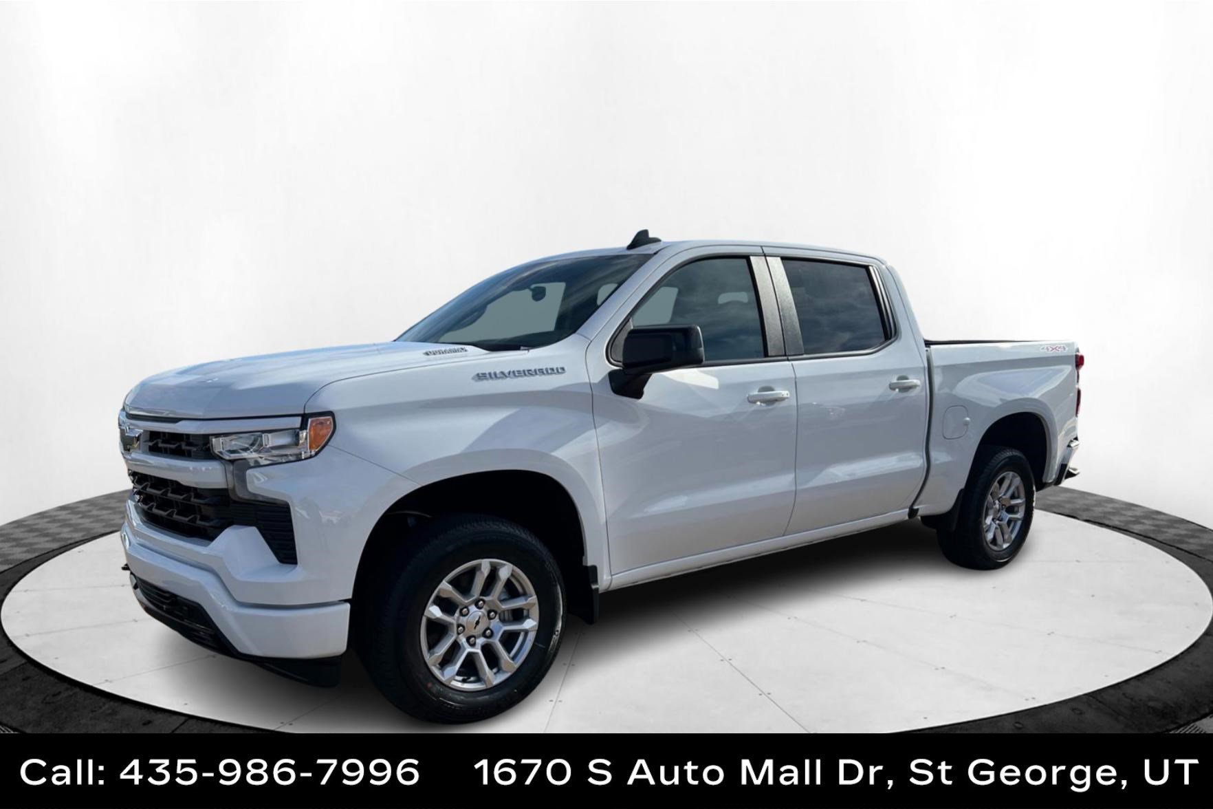 New 2025 Summit White Chevrolet RST image 1