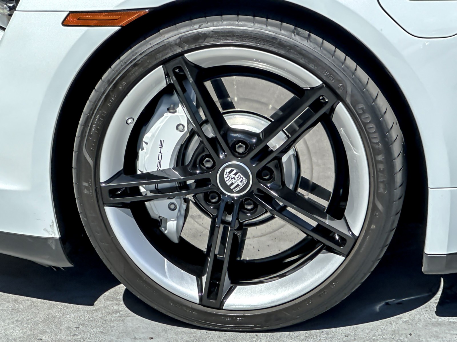 2022 Porsche Taycan 4S photo 24