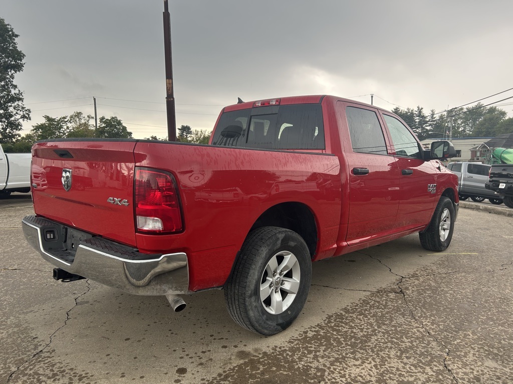 2023 Ram 1500 Classic SLT photo 4