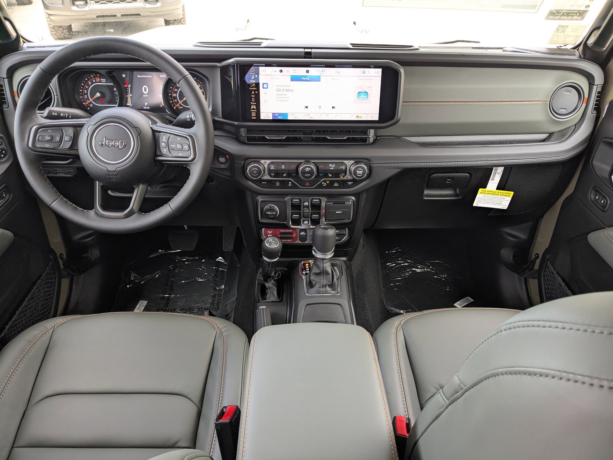 2025 Jeep Gladiator Mojave photo 11
