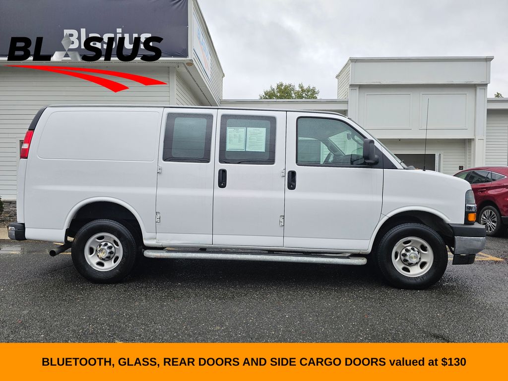 2023 Chevrolet Express 2500 Work Cargo Van photo 3