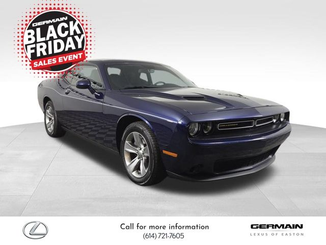 2016 Dodge Challenger SXT photo 3