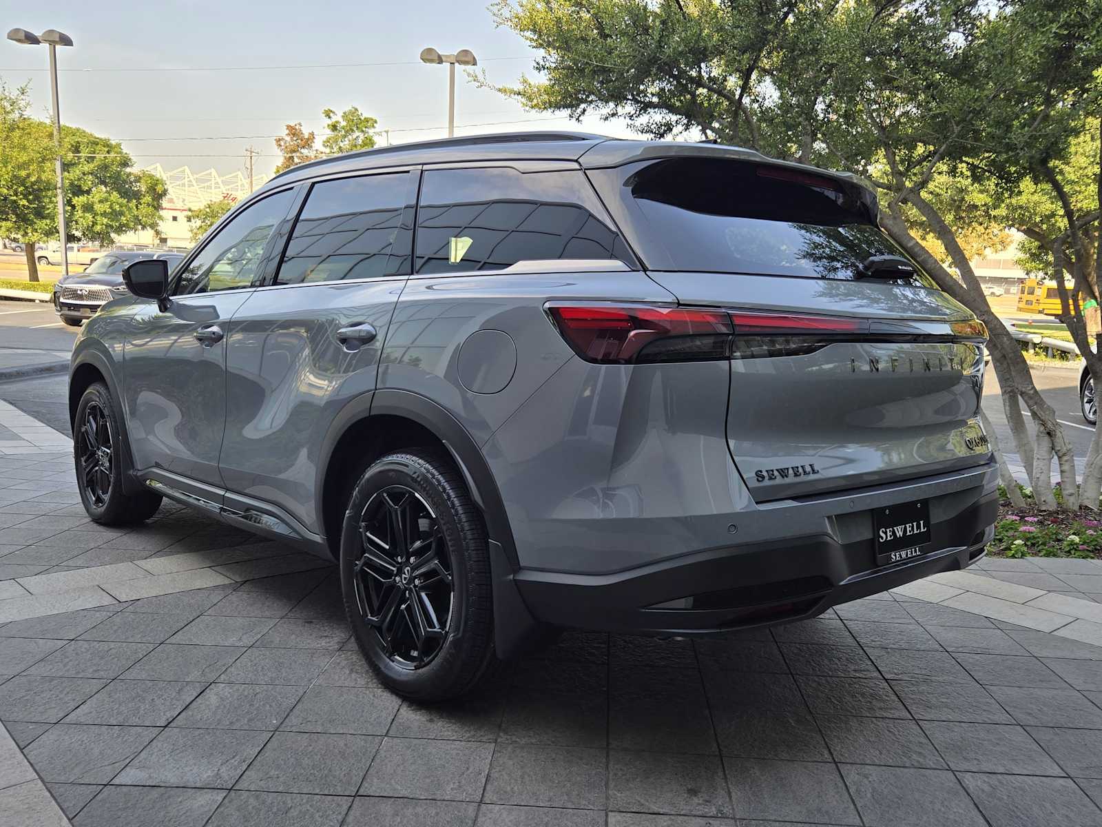 2026 Infiniti QX60 Luxe AWD photo 4