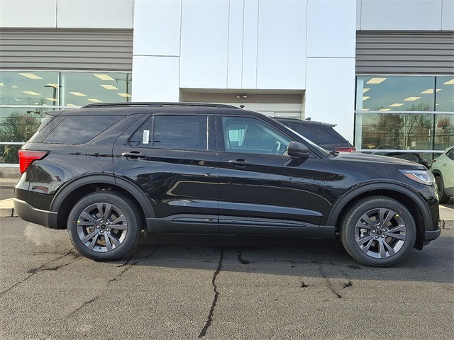 2026 Ford Explorer Active's photo