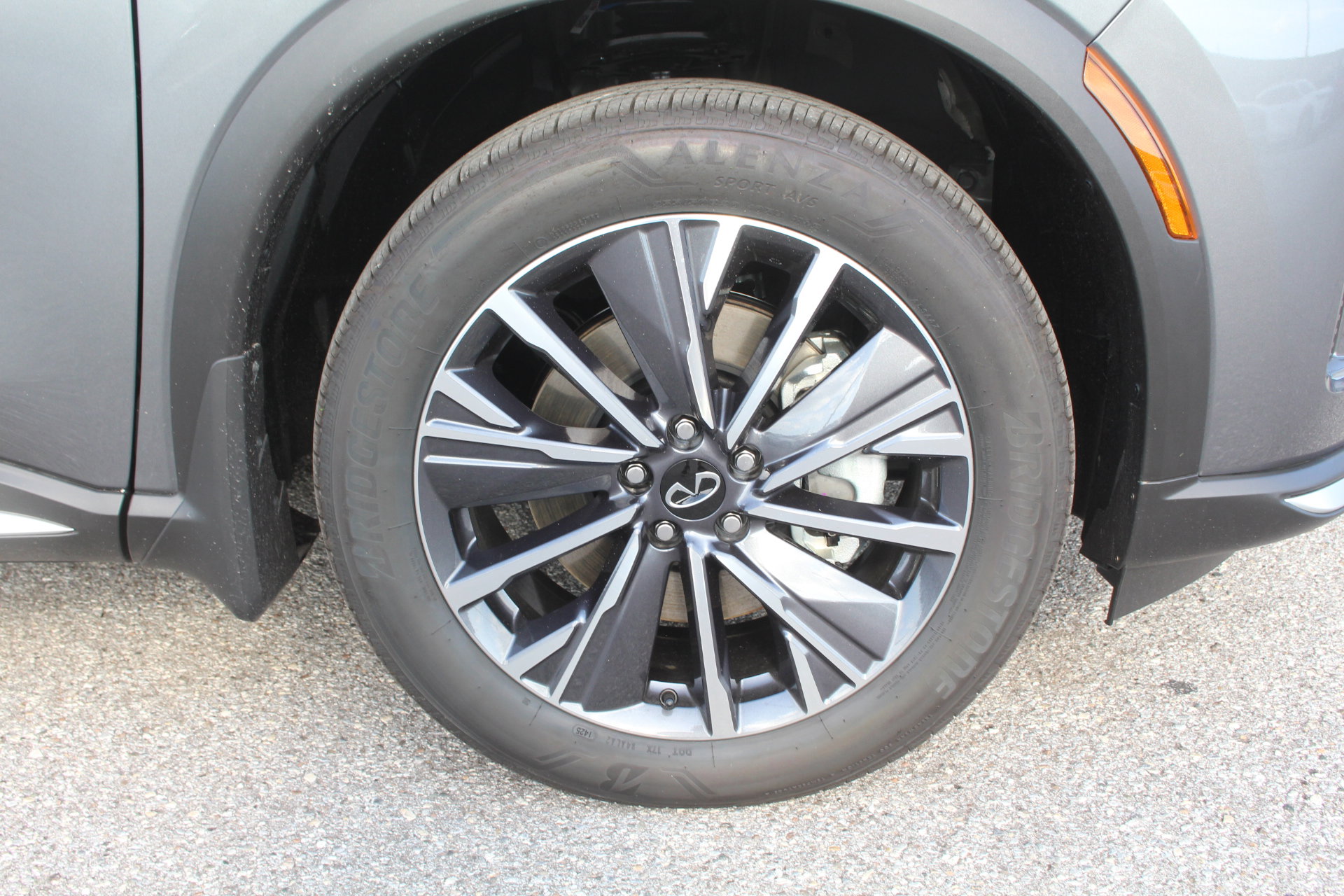 2026 Infiniti QX60 Luxe photo 10