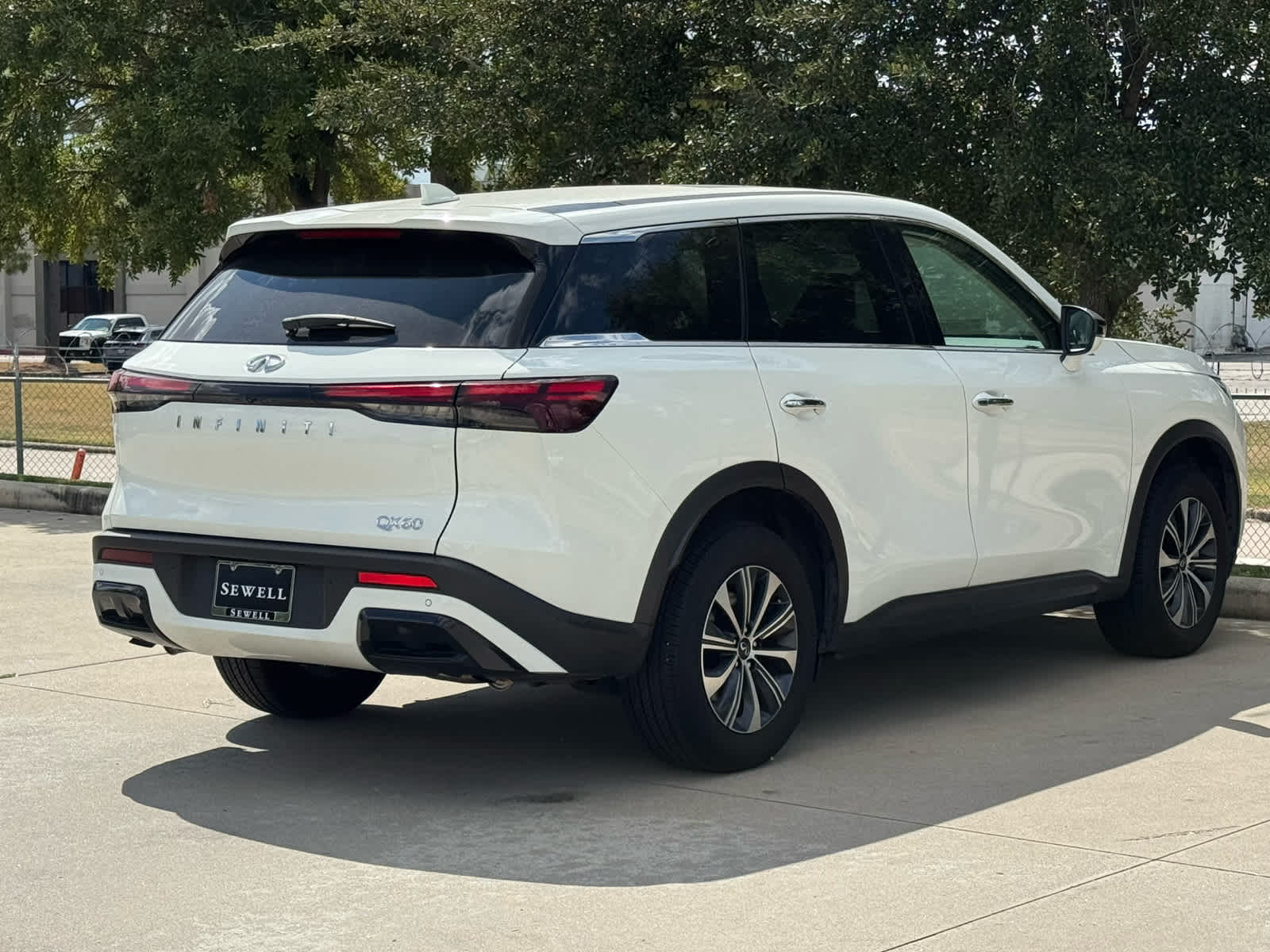 2025 Infiniti QX60 Pure photo 2