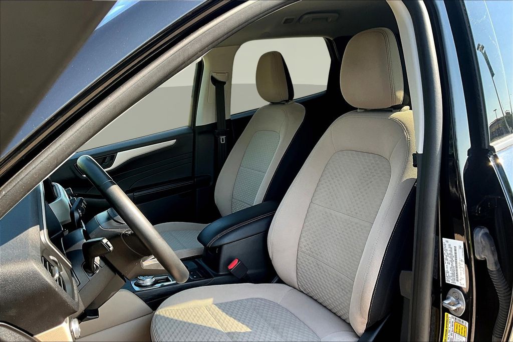 2022 Ford Escape SE photo 18