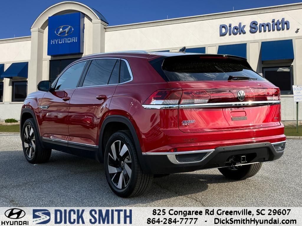 2024 Volkswagen Atlas Cross Sport SEL photo 3