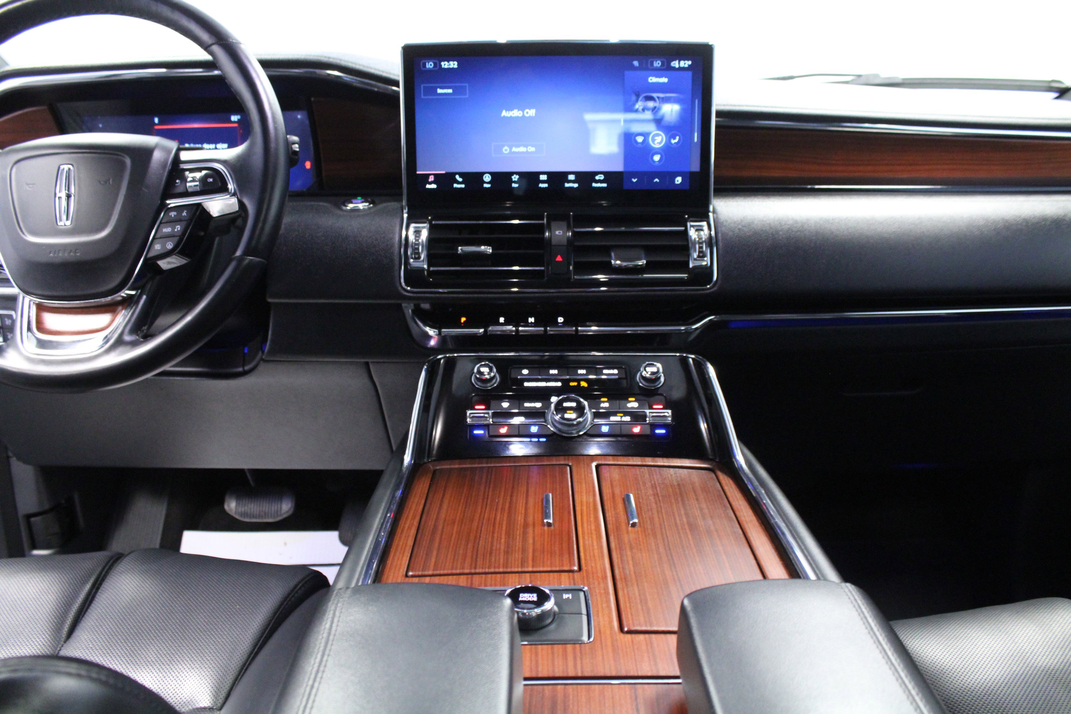 2023 Lincoln Navigator L Reserve photo 17