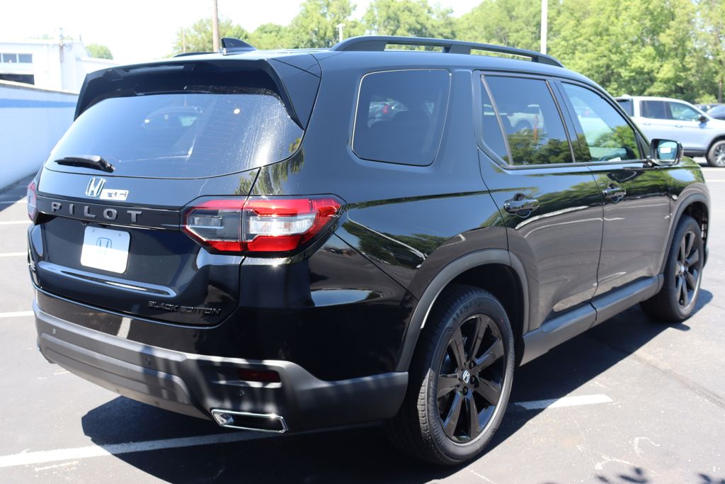 2025 Honda Pilot Black Edition photo 4