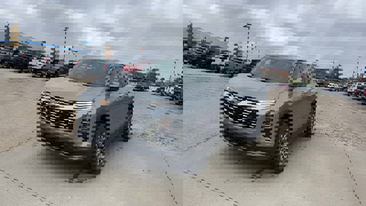 2026 Chevrolet Equinox LT photo 4