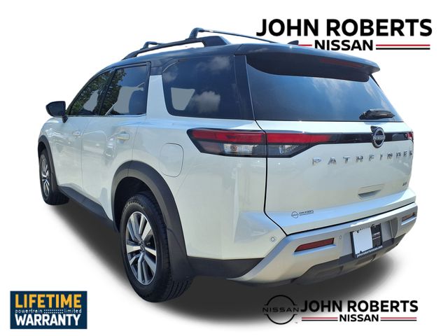2022 Nissan Pathfinder SL photo 13