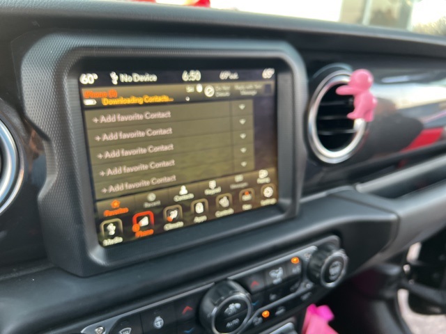 2022 Jeep Wrangler Unlimited Sahara Altitude photo 3