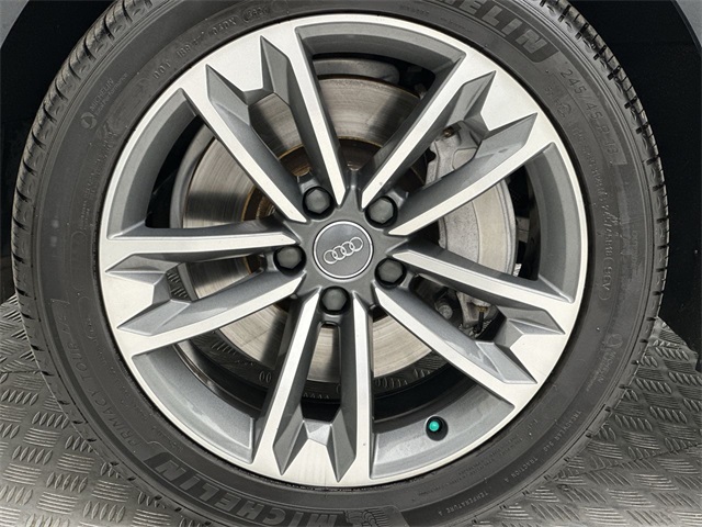 2017 Audi A4 Allroad 2.0T Premium Quattro photo 2