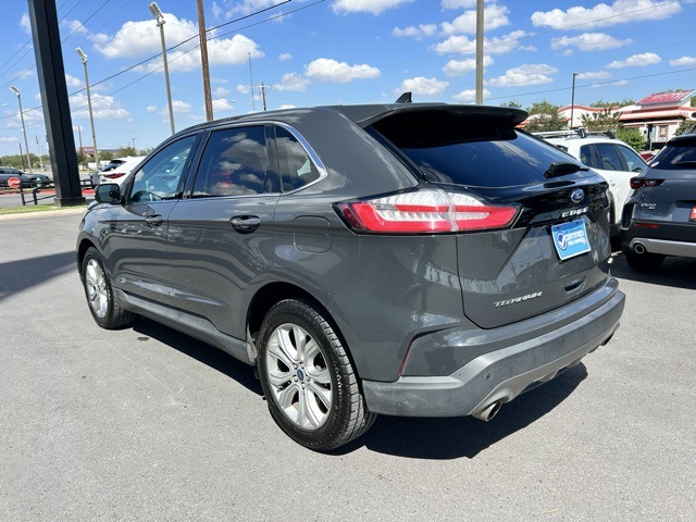2021 Ford Edge Titanium photo 3